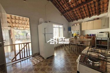 Casa &agrave; venda - Centro