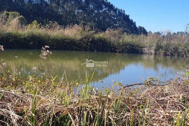 Terreno &agrave; venda - 55902m&sup2; - Zona Rural