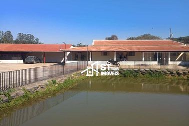 Ch&aacute;cara &agrave; venda - 1200m&sup2; - Vargem Do Rigoni