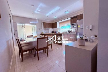 Casa &agrave; venda - 201m&sup2; - Jardim Panorama