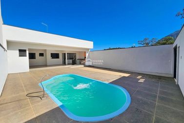 Casa &agrave; venda - 100m&sup2; - Santo Ant&ocirc;nio de Lisboa