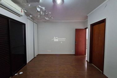 Casa &agrave; venda - 377m&sup2; - Vila Mosconi