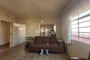 Casa &agrave; venda - 281m&sup2; - Jardim Bela Vista