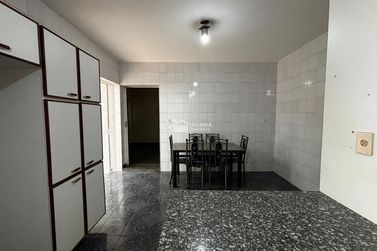Casa &agrave; venda - 274m&sup2; - Centro
