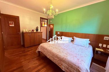 Casa &agrave; venda - 240m&sup2; - Jardim Panorama
