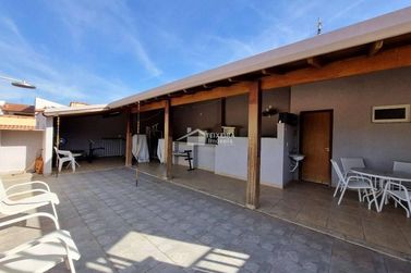 Casa &agrave; venda - 265m&sup2; - Portal do Sol