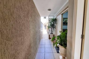 Sobrado &agrave; venda - 150m&sup2; - Pirapitinga