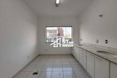Casa para alugar - 272m&sup2; - Centro