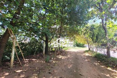 Ch&aacute;cara &agrave; venda - 1000m&sup2; - Zona Rural