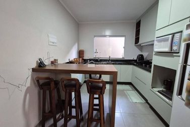 Casa &agrave; venda - 150m&sup2; - Santo Ant&ocirc;nio de Lisboa