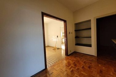 Casa &agrave; venda - 500m&sup2; - Centro
