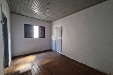 Casa &agrave; venda - 81m&sup2; - Centro