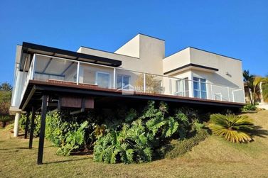 Casa &agrave; venda - 300m&sup2; - Condom&iacute;nio Mantiqueira