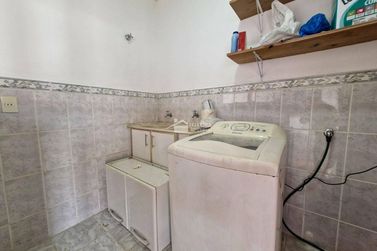 Casa &agrave; venda - 377m&sup2; - Vila Mosconi