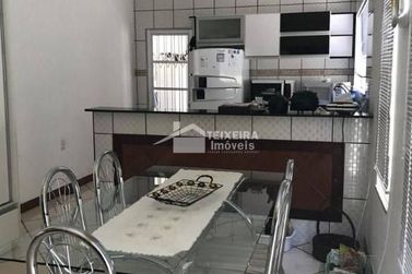 Casa &agrave; venda - 180m&sup2; - Jardim Mantiqueira II