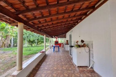 S&iacute;tio &agrave; venda - 180m&sup2; - Zona Rural