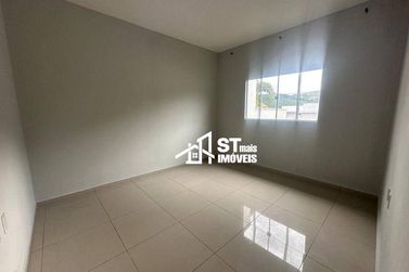 Casa &agrave; venda - 100m&sup2; - Santo Antonio de Lisboa