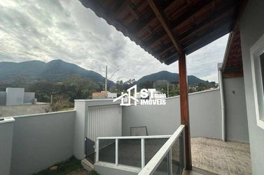 Casa &agrave; venda - 100m&sup2; - Santo Antonio de Lisboa