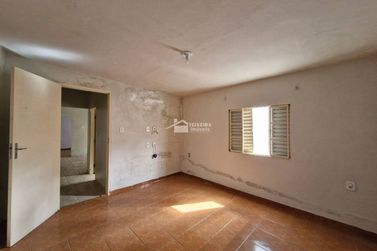 Casa &agrave; venda - 81m&sup2; - Centro