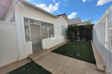 Casa &agrave; venda - 283m&sup2; - Centro