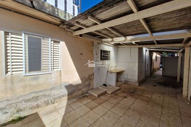 Casa &agrave; venda - 81m&sup2; - Centro