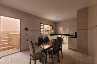 Casa &agrave; venda - 247m&sup2; - Jardim Muterle