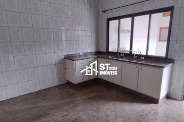 Casa &agrave; venda - 377m&sup2; - Vila Mosconi
