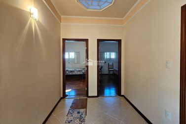 Casa &agrave; venda - 300m&sup2; - Jardim Bela Vista