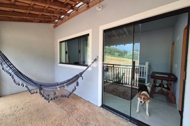 Ch&aacute;cara &agrave; venda - 136m&sup2; - Residencial Para&iacute;so