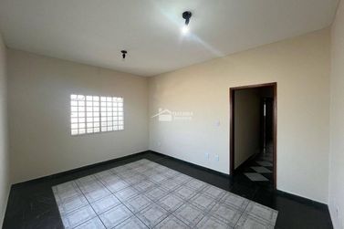 Apartamento para alugar - 123m&sup2; - Centro