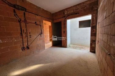 Casa &agrave; venda - 250m&sup2; - Jardim Lima