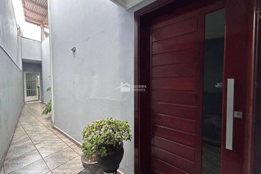 Casa &agrave; venda - 99m&sup2; - Centro