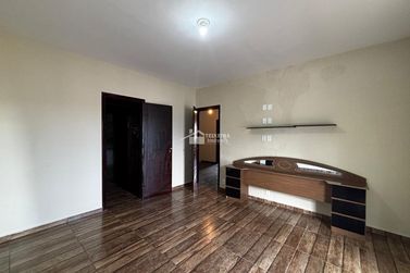 Casa &agrave; venda - 274m&sup2; - Centro