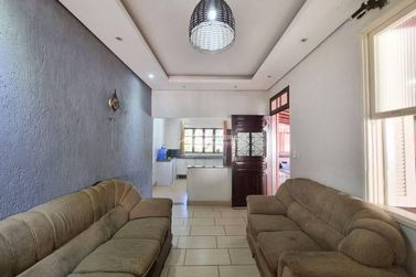 Ch&aacute;cara &agrave; venda - 70m&sup2; - Zona Rural
