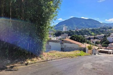 Terreno &agrave; venda - 900m&sup2; - Pirapitinga