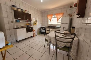 Casa &agrave; venda - 180m&sup2; - Jardim Alvorada