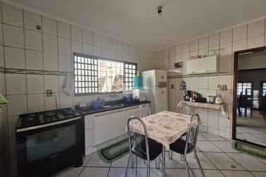 Casa &agrave; venda - 226m&sup2; - Jardim It&aacute;lia