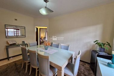 Casa &agrave; venda - 288m&sup2; - Jardim Panorama