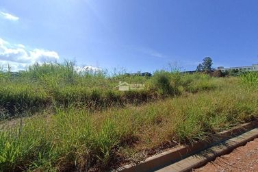 Terreno &agrave; venda - 200m&sup2; - Parque da Liberdade
