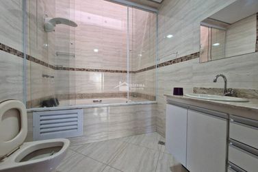 Casa &agrave; venda - 240m&sup2; - Jardim Alto da Serra