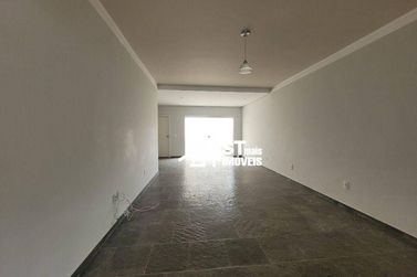 Casa &agrave; venda - 220m&sup2; - Centro
