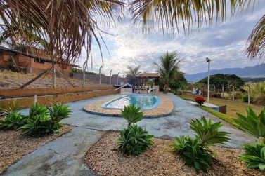 Ch&aacute;cara &agrave; venda - 750m&sup2; - Retirinho