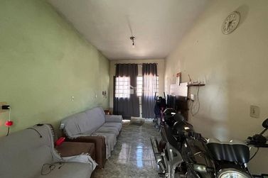 Casa &agrave; venda - 100m&sup2; - Leandro Previato