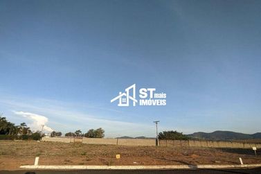 Terreno &agrave; venda - 535m&sup2; - Condominio Village