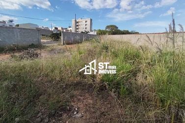Terreno &agrave; venda - 315m&sup2; - Morada dos P&aacute;ssaros