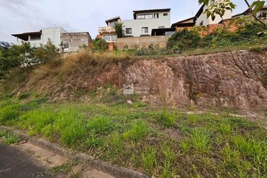 Terreno &agrave; venda - 220m&sup2; - Jardim It&aacute;lia