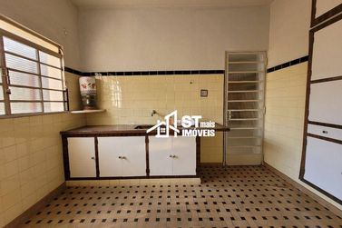 Casa &agrave; venda - 499m&sup2; - Centro