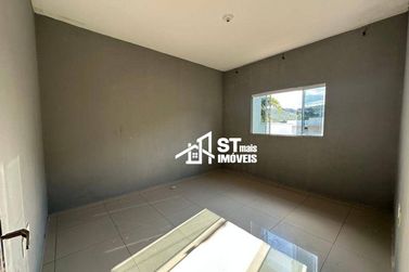 Casa &agrave; venda - 100m&sup2; - Santo Antonio de Lisboa