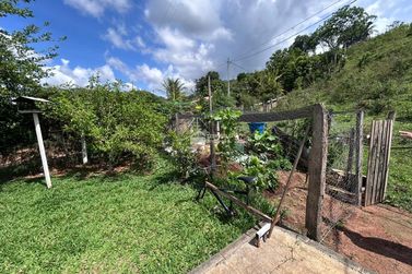 Ch&aacute;cara &agrave; venda - 500m&sup2; - Vargem do Rigoni