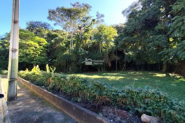 Terreno &agrave; venda - 300m&sup2; - Jardim Lagoa Dourada